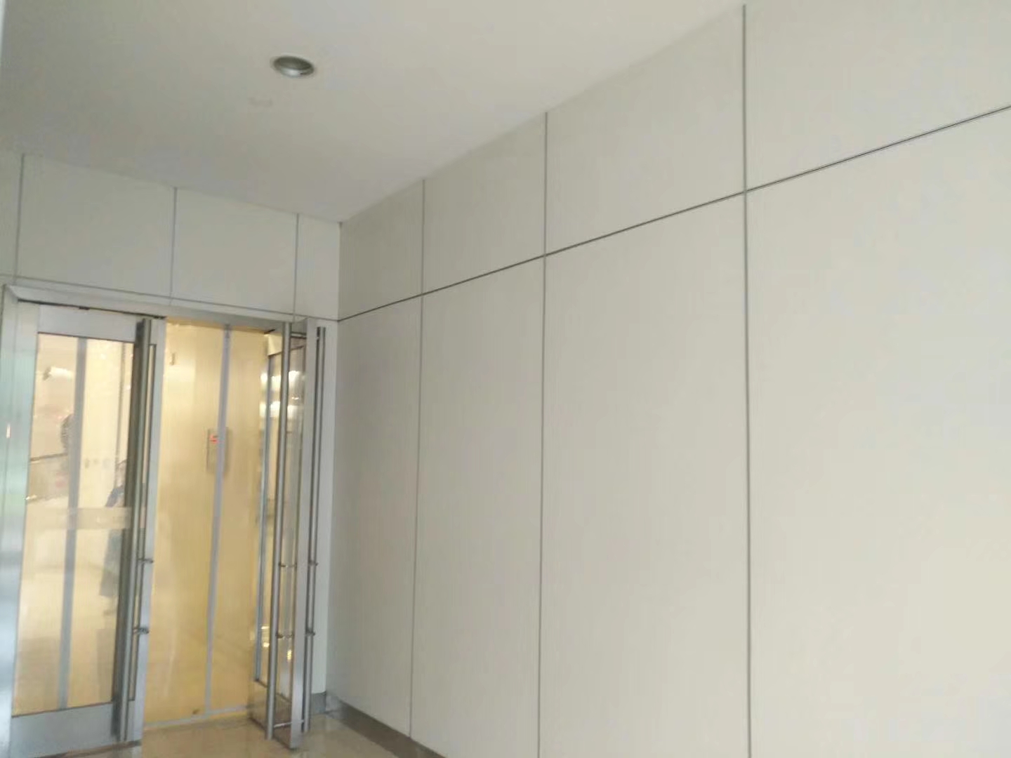 <a href='http://www.yoncaeldener.com' target='_blank'>泄爆墙</a>施工